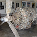Motor de um bombardeiro resgatado, em exposição no Museu da Avia